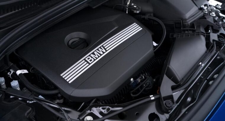 سيارة بي إم دبليو الفئة الثالثة الرياضية والأنيقة للبيع