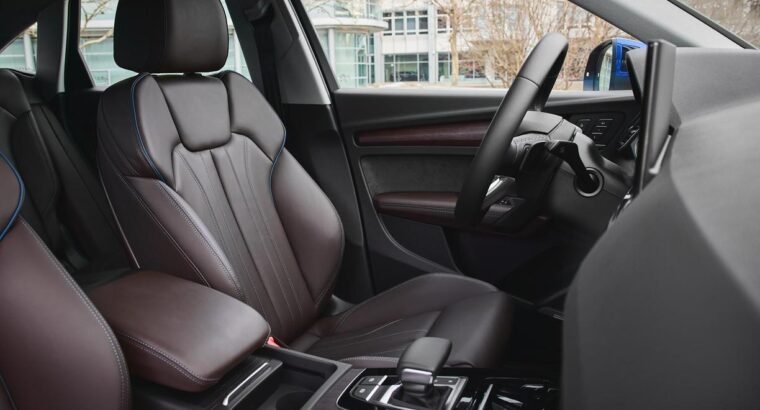 سيارة Audi Q5 SUV فاخرة للبيع، الفخامة والأداء والراحة!