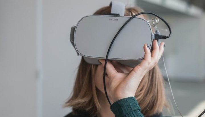 وحدة تحكم Xbox بحالة جيدة لاسلكية